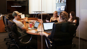 [BLOG] Gestão de pessoas: como desenvolver habilidades essenciais para liderar com sucesso.