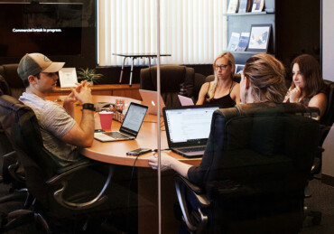 [BLOG] Gestão de pessoas: como desenvolver habilidades essenciais para liderar com sucesso.